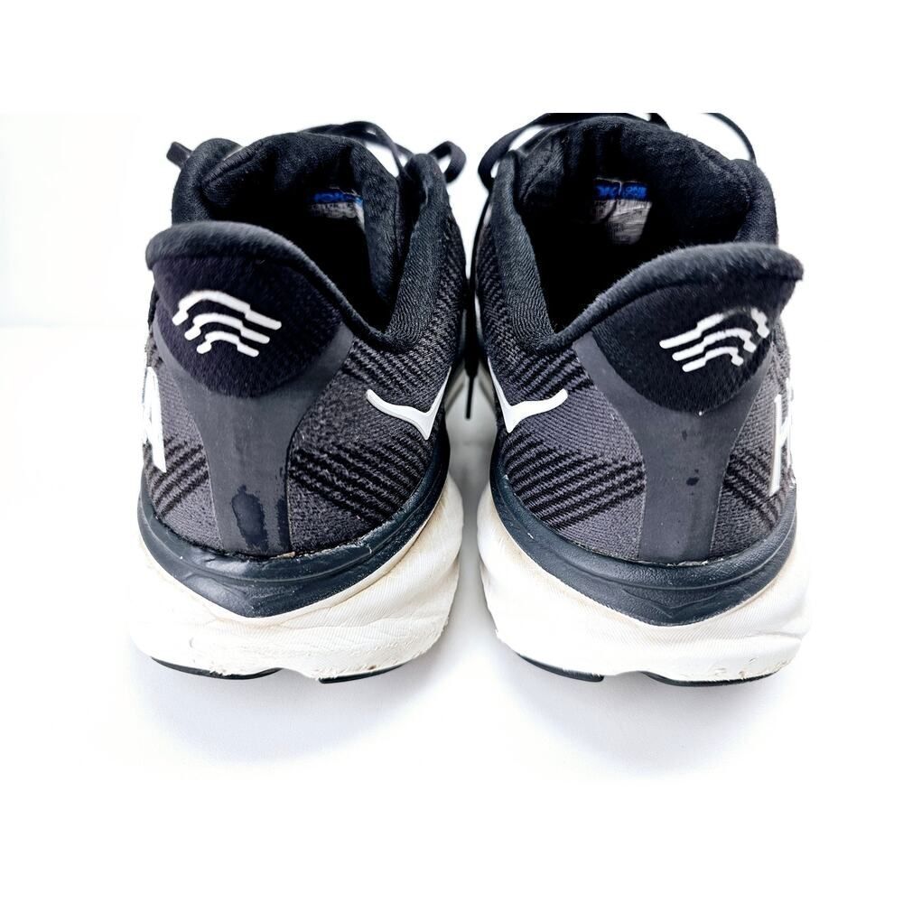 Hoka Women 11 Comfy footwear - Picture 8 of 9